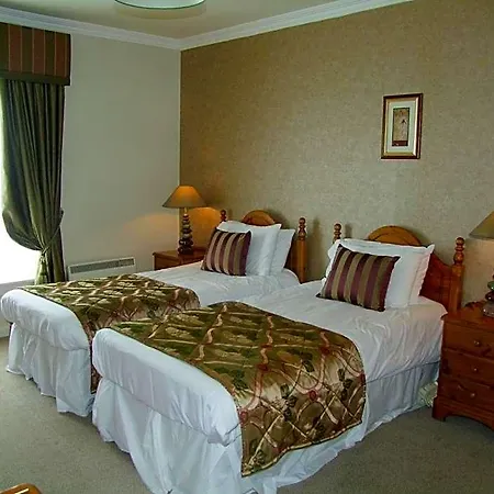 Towers Hotel 3*