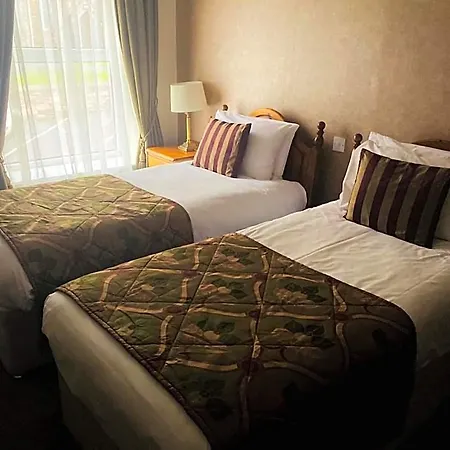 Hotel Towers