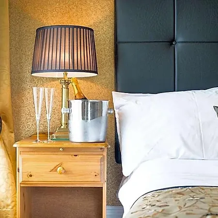 Towers Hotel